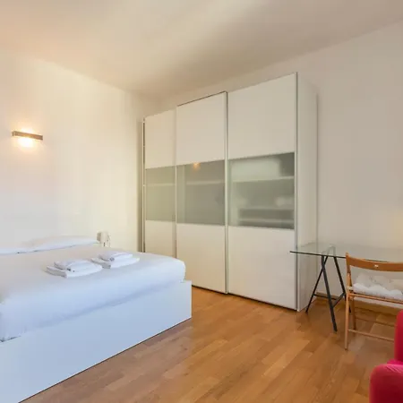 Comfort Near P Venezia / Cso B Aires - Casati Apartment Milan